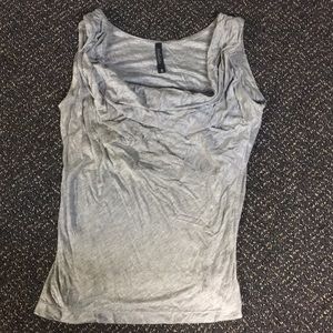 Women’s sleeveless shirt